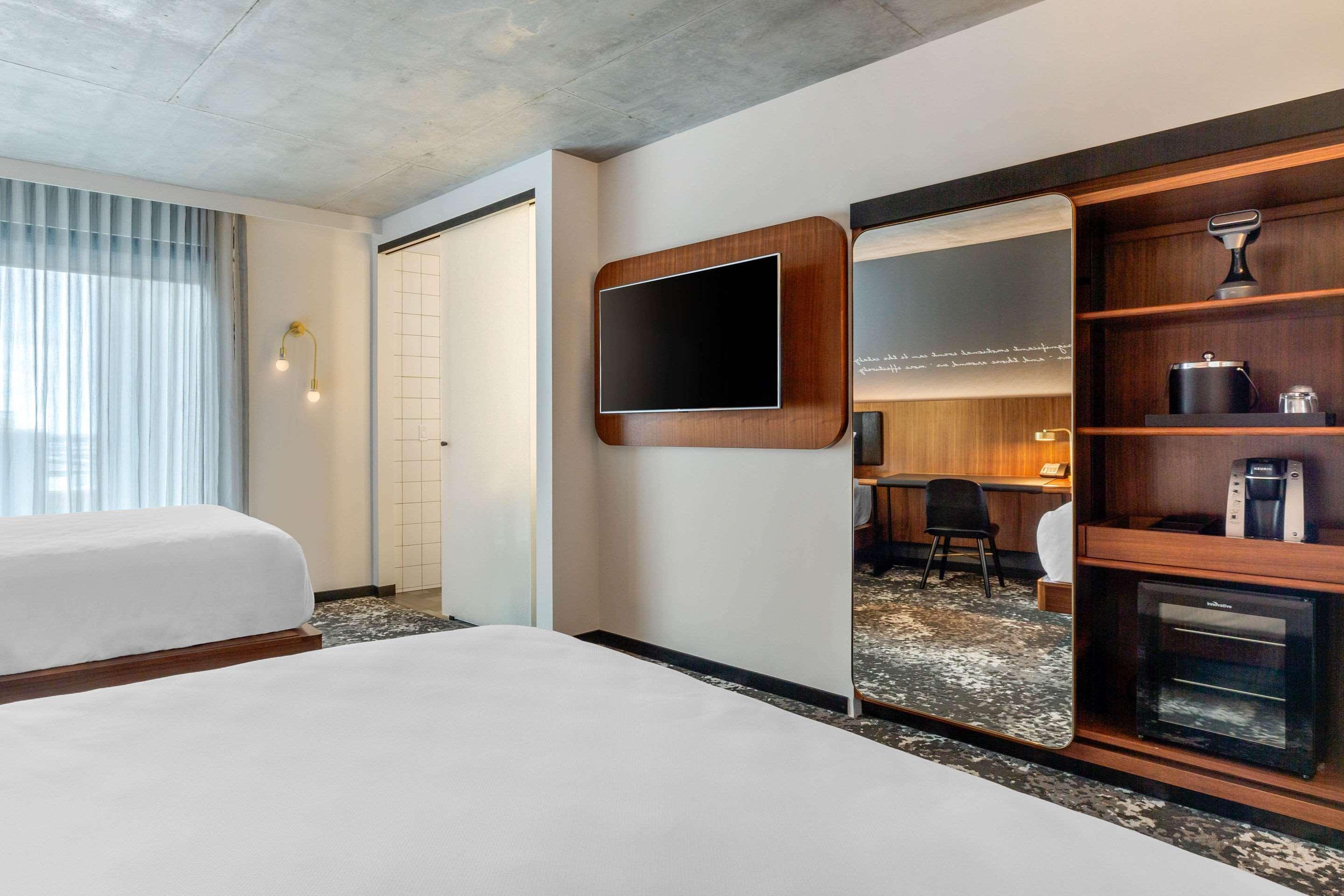 Cambria Hotel Boston Downtown - Seaport Bagian luar foto