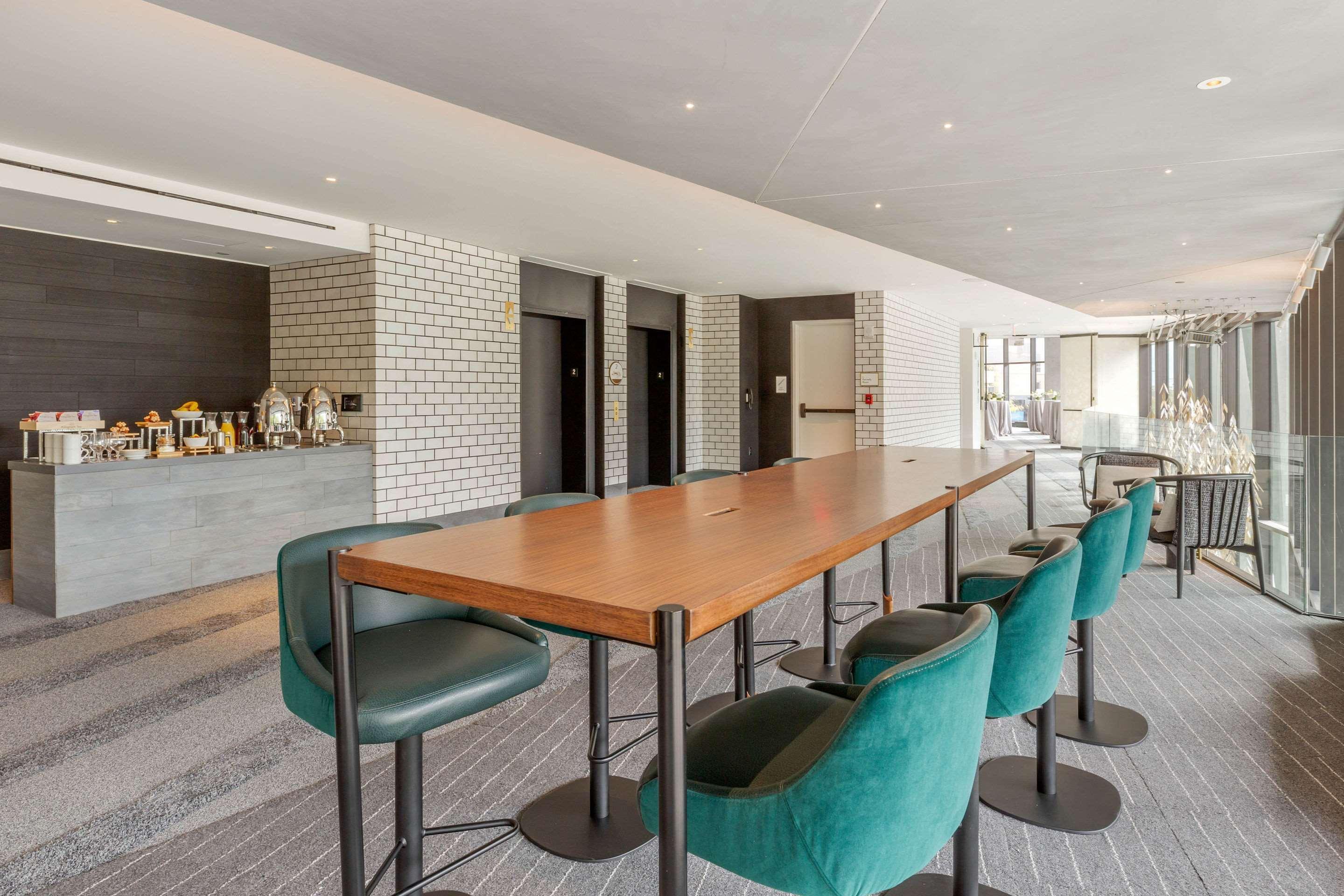 Cambria Hotel Boston Downtown - Seaport Bagian luar foto