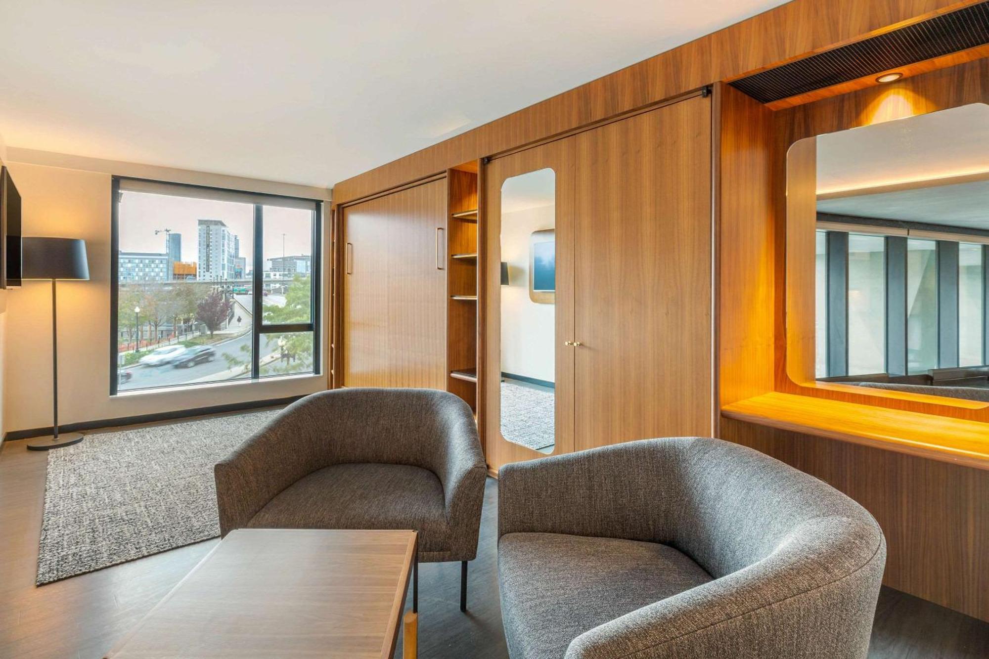 Cambria Hotel Boston Downtown - Seaport Bagian luar foto