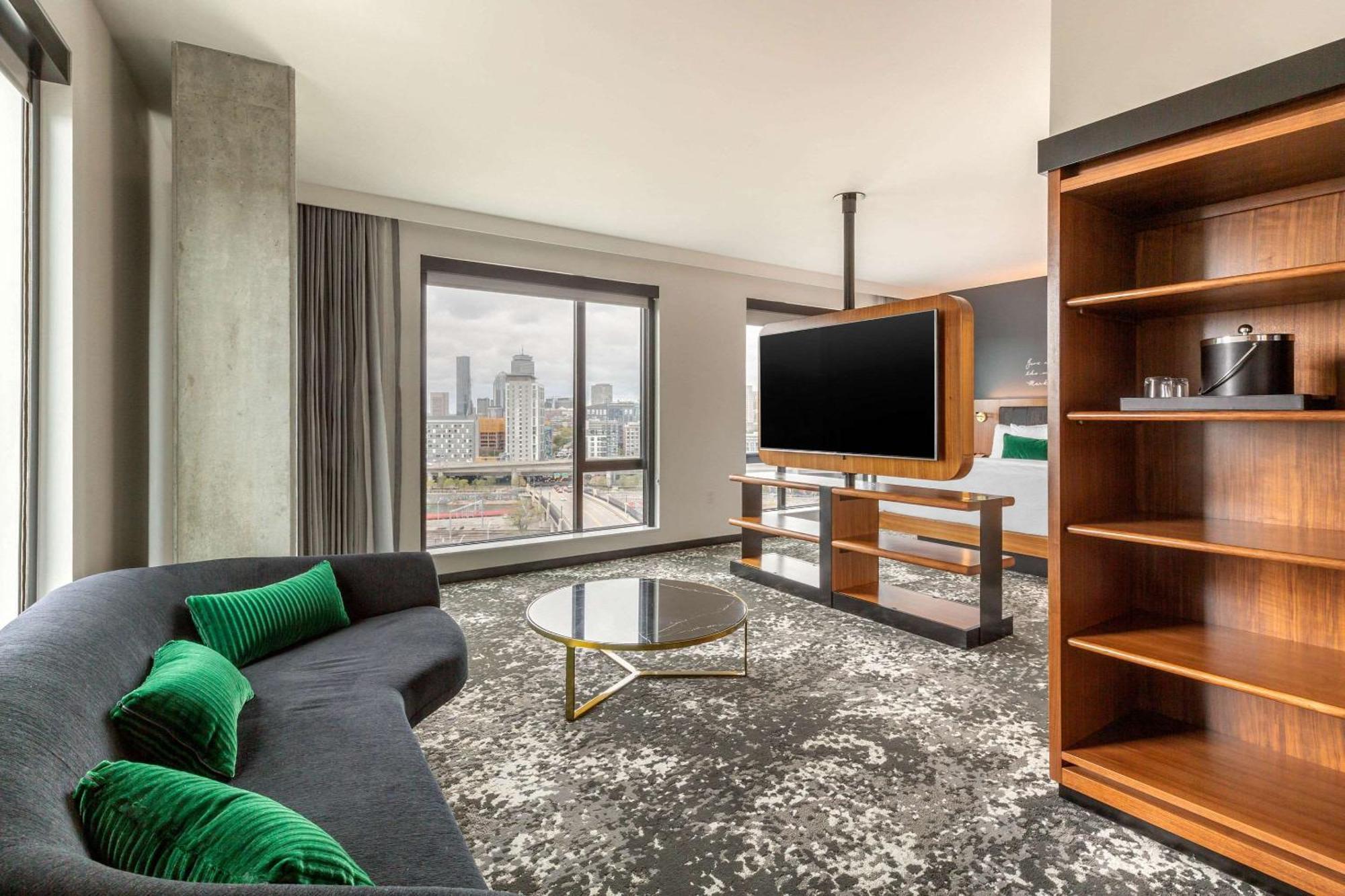 Cambria Hotel Boston Downtown - Seaport Bagian luar foto