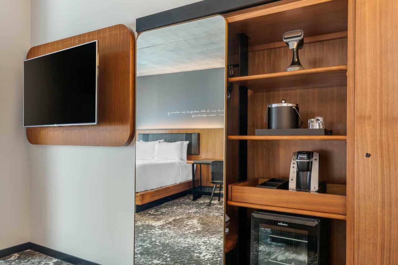 Cambria Hotel Boston Downtown - Seaport Bagian luar foto